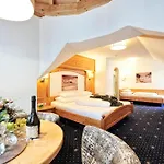 Hotel Garni Bellevue 4*