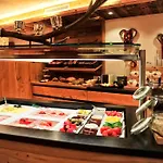 Garni Bellevue Hotel 4*