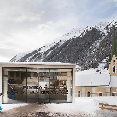 Garni Bellevue فندق