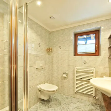 Garni Bellevue ホテル