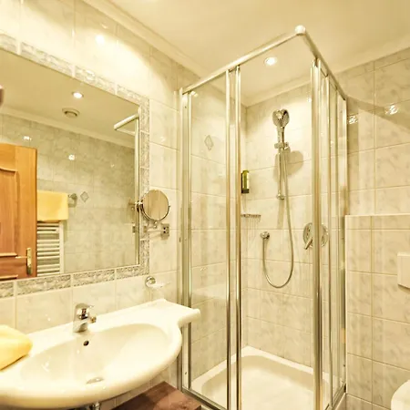 Garni Bellevue 4* イシュグル