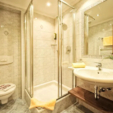 ホテル Garni Bellevue