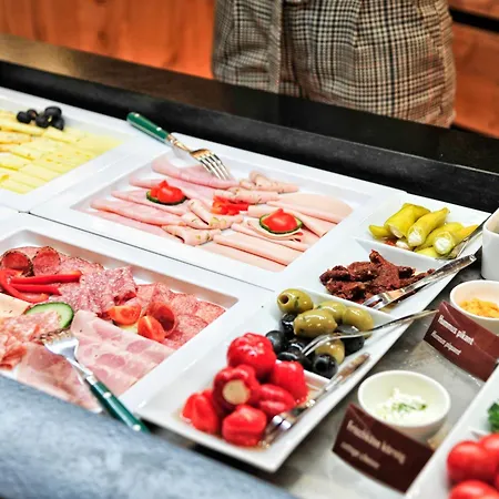 Garni Bellevue 4* イシュグル