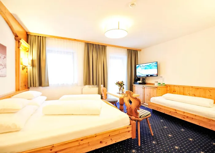 Garni Bellevue Hotel 4*
