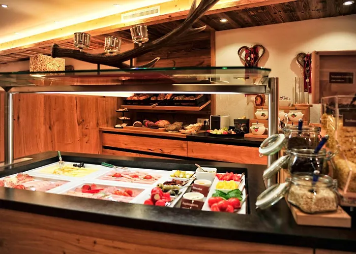 Garni Bellevue Hotel 4*