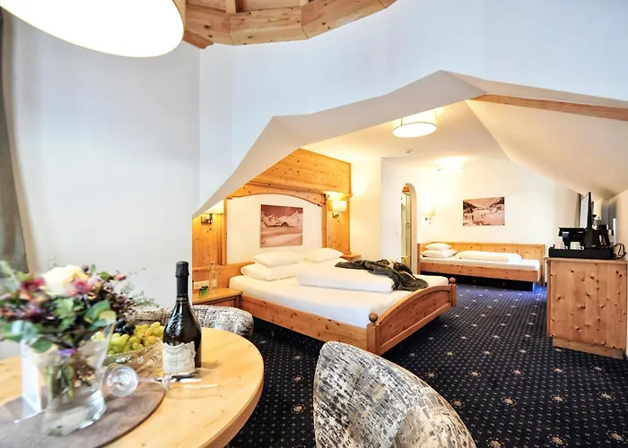 Hotel Garni Bellevue 4*